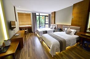 CTN LiRiver Boutique Hotel