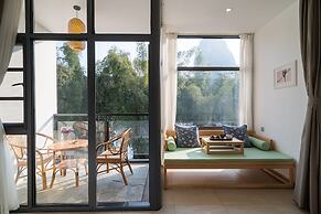 CTN LiRiver Boutique Hotel