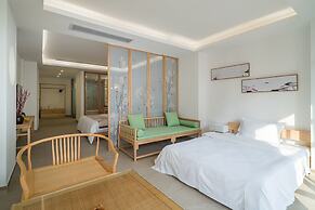 CTN LiRiver Boutique Hotel