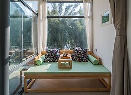 CTN LiRiver Boutique Hotel