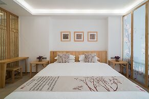 CTN LiRiver Boutique Hotel