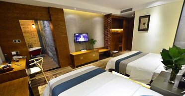 CTN LiRiver Boutique Hotel