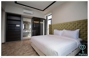 Expressionz Professional Suites by MyKey