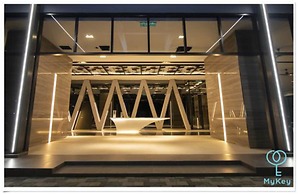 Expressionz Professional Suites by MyKey