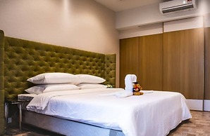 Expressionz Professional Suites by MyKey