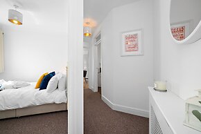 Stay In Cardiff Canton St. John's Court Apartment