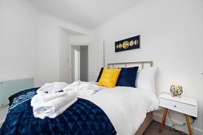 Stay In Cardiff Canton St. John's Court Apartment