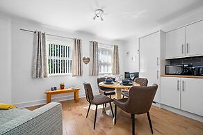 Stay In Cardiff Canton St. John's Court Apartment