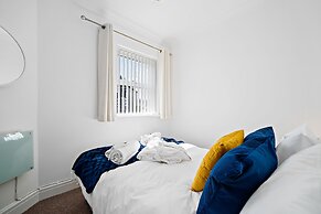 Stay In Cardiff Canton St. John's Court Apartment