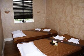 LG Thai Derm Spa & Guesthouse