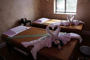 LG Thai Derm Spa & Guesthouse