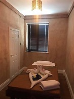 LG Thai Derm Spa & Guesthouse