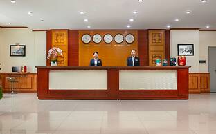 A25 Hotel - 705 Lac Long Quan