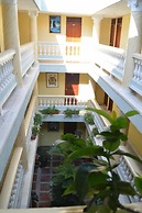 Hotel Colonial Inn