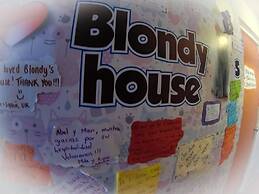 Blondys House