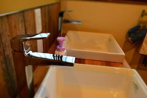 Hiroshima Danbara Guesthouse by EXseed