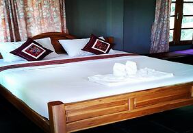 Chiang Kham Tilue Resort