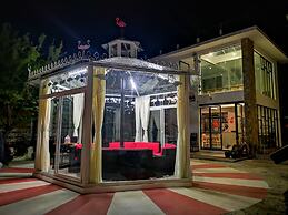 Baisha Flamingo Hotel