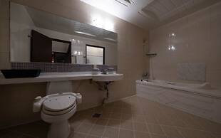 Central Tourist Hotel