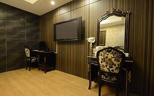 Central Tourist Hotel