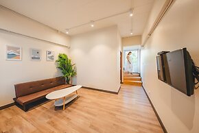 Thalay Cha-am by THA - Hostel