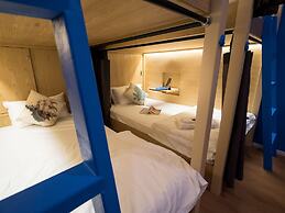 Thalay Cha-am by THA - Hostel