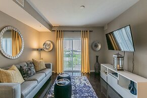 BC-522: Channelside Luxury Apartment