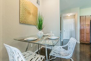 BC-522: Channelside Luxury Apartment