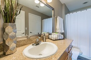 BC-522: Channelside Luxury Apartment