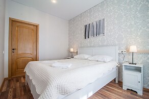 PiterStay Nevskiy 170