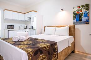 Fi Homes - Adults Only