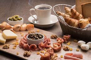 Maximus Hotel Byblos