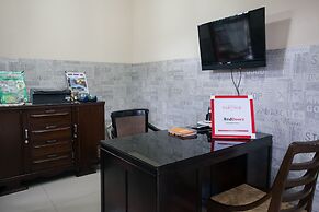 RedDoorz near Stasiun Kota Baru Malang