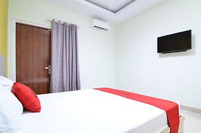 RedDoorz near Museum Keraton Surakarta
