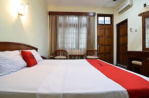 RedDoorz Plus @ Laweyan