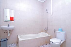 RedDoorz Plus @ Laweyan