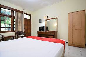 RedDoorz Plus @ Laweyan