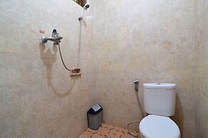 RedDoorz Plus @ Laweyan