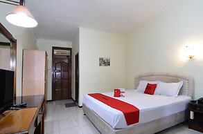 RedDoorz Plus @ Laweyan