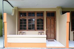 RedDoorz Plus @ Laweyan