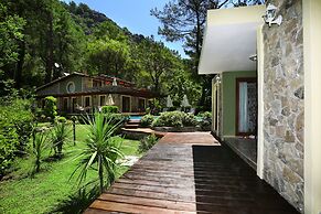 Zumrut Cirali Butik Otel