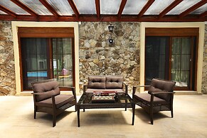 Zumrut Cirali Butik Otel