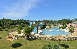 Camping Les Places Dorees