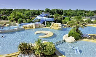 Camping Les Places Dorees