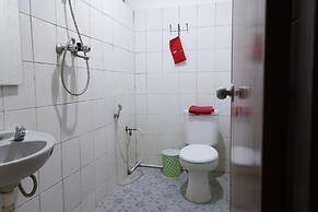 RedDoorz Plus @ Samratulangi Manado