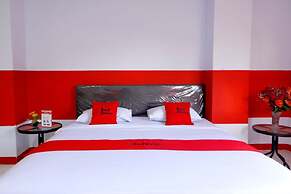 RedDoorz Plus @ Samratulangi Manado