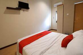 RedDoorz Plus near Universitas Sumatera Utara