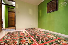 RedDoorz Plus @ Taman Siswa 2