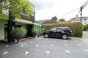 RedDoorz Plus @ Taman Siswa 2