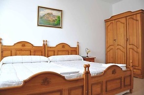 Pension Costiña